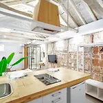 Trinitarios Apartman