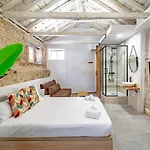 Trinitarios Apartman Toledo